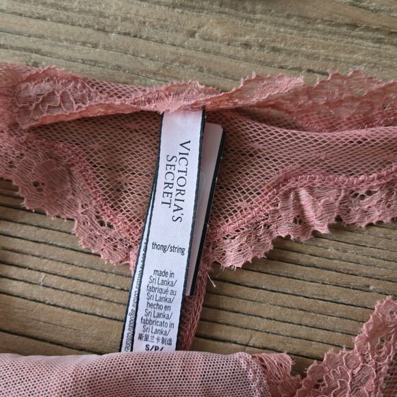 Victoria's Secret Dream Angels Lace, Mesh and Smooth Thong Bundle Sz M New 3pc - Picture 5 of 5